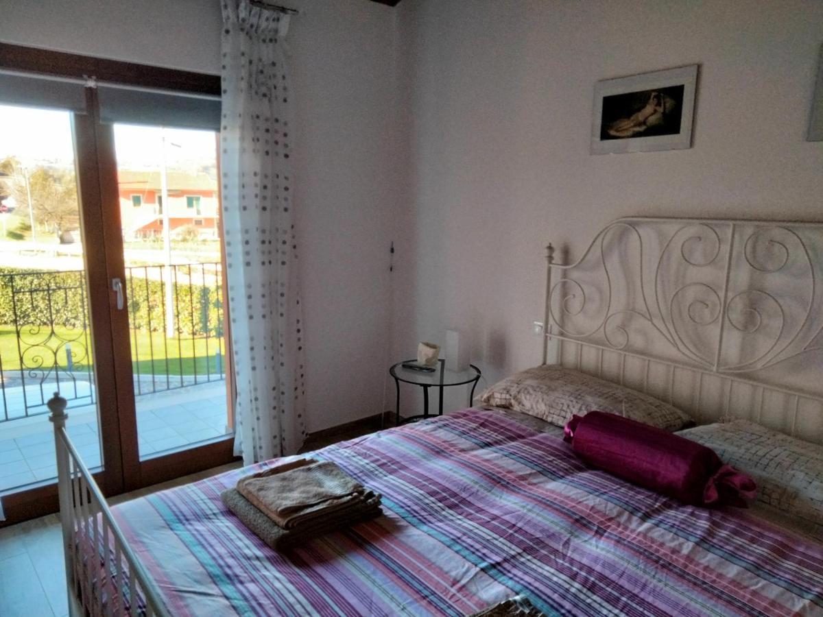 B&B La Casa Di Giuliana Cermignano Екстер'єр фото