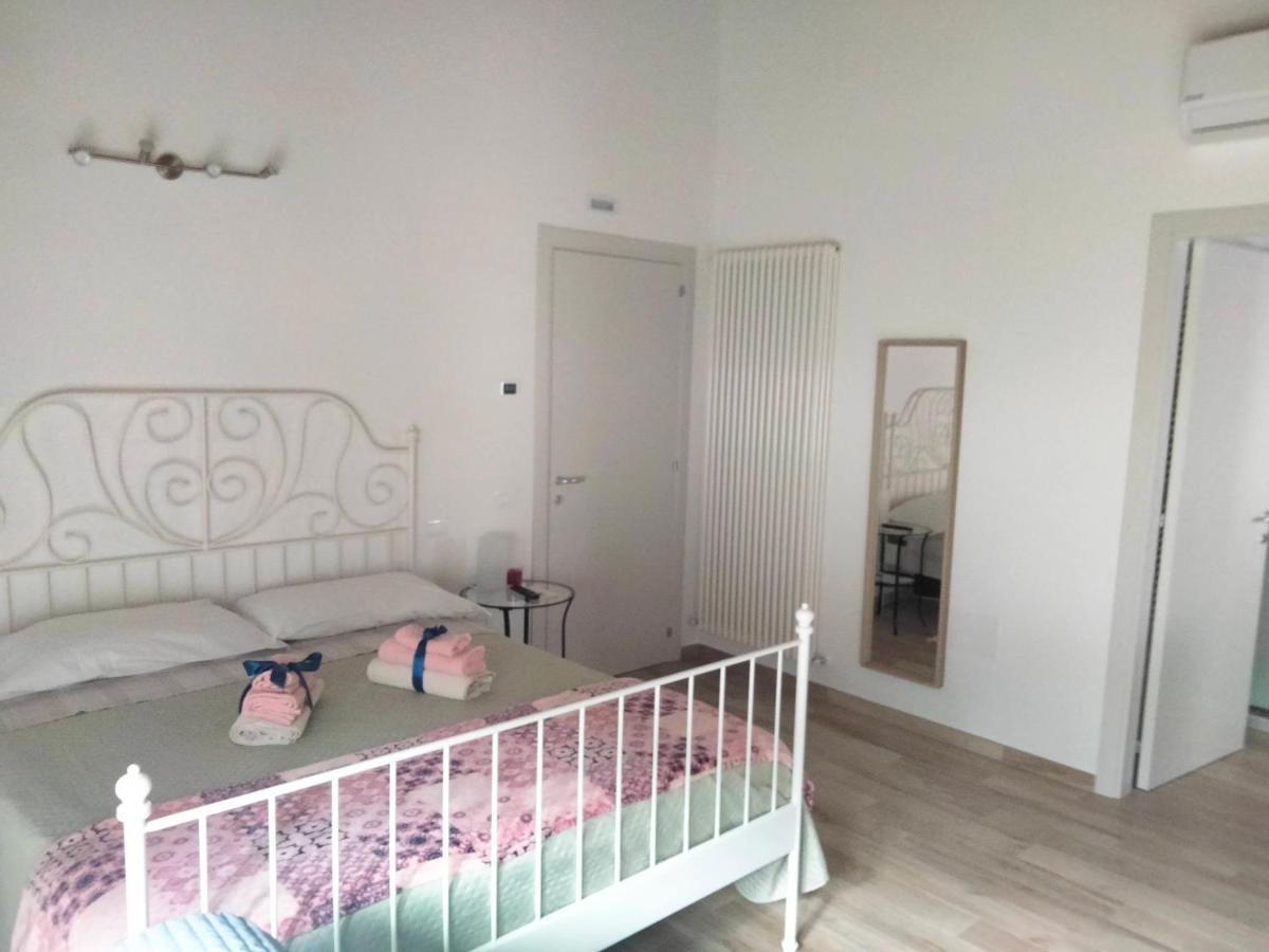 B&B La Casa Di Giuliana Cermignano Екстер'єр фото